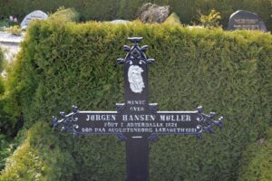 Tekst på dansk grav 1851