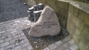 Mindesten i Dybbøl by for M.O.B. Hveberg der faldt ved Dybbøl