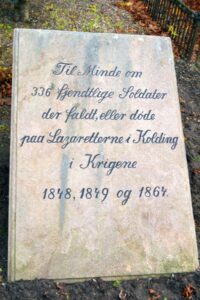 Minde over 336 fremmede soldater begge krige