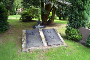 Grave på Kosel Kirkegaard