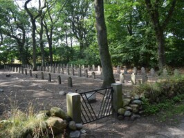 Krigsfangegrave Løgumkloster Indgang til krigsfangegravene fra 1. verdenskrig i Løgumkloster