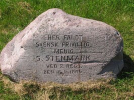 Dansk skanse VIII Mindesten for svensk frivillig mellem skanse VIII og IX på Dybbøl