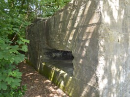 Arrild revolverkanonbunker Skytsåbning til revolverkanon i Arrild