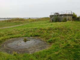 Aarøsund kystbatteri Aarøsund kystbatteri, brisk til 15. cm. kanon