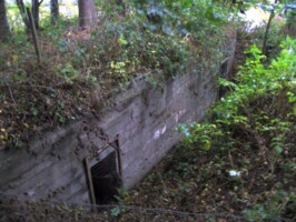 Hoptrup Mandskabsbunker i Hoptrup, indgang og strube