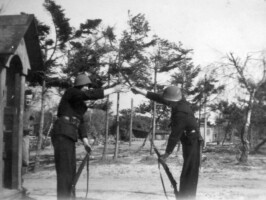 Hornbæk Batteri Vagtafløsning ved porten i Hornbæk Batteri 1747