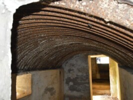 Pothøj Pothøj flankeringsbunker, mandskabsrum med bølgeblik